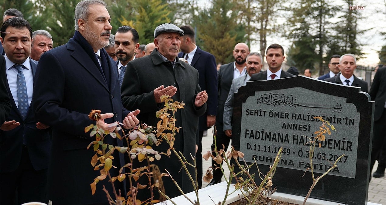 Bakan Findan’dan Ömer Halisdemir’in kabrine ziyaret