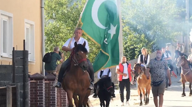 bosnaklarin-islami-kabul-etmesinin-sembolu-515inci-ayvaz-dede-senlikleri-sona-erdi-zGkN7TUQ.jpeg